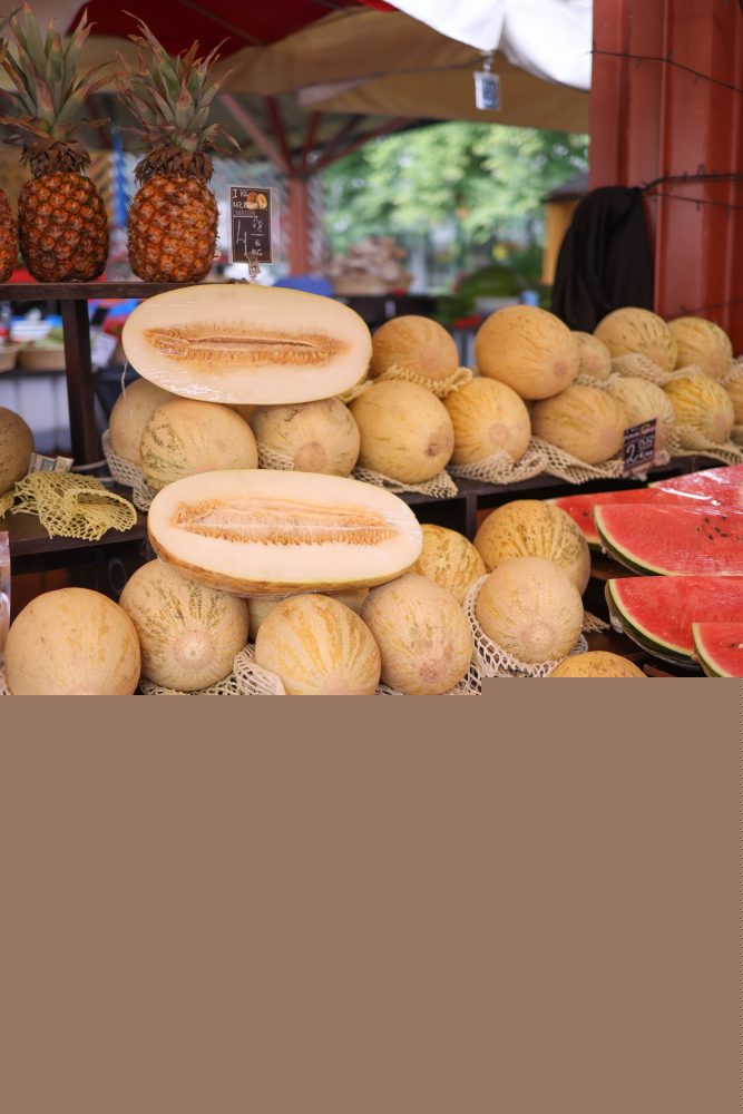 9 Foods That Are Cheapest to Buy Right Now (And 7 You Should Wait On)