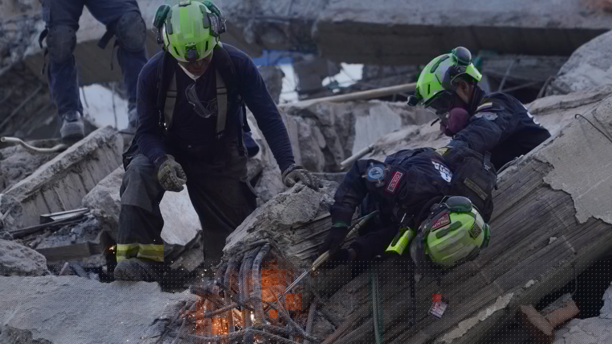Terremoto in Colombia, i soccorritori: “Sembrava la fine del mondo. Persone che scappavano nude o che si gettavano dal secondo piano”