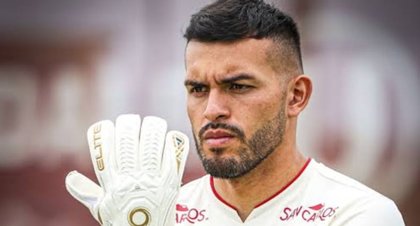 Portazo a Colo Colo: Universitario blinda a Miguel Vargas y se queda a pelear el puesto