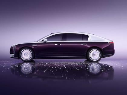 Huawei’s Maextro S800 Takes On The Legendary Mercedes-Maybach