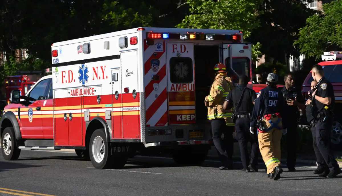 Woman killed, another injured while crossing Liberty Avenue near Van Wyck Expressway: NYPD