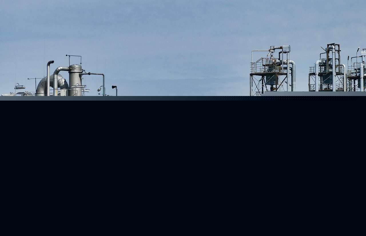 Oil Prices Rise as Hormuz Tensions Threaten Global Supply
