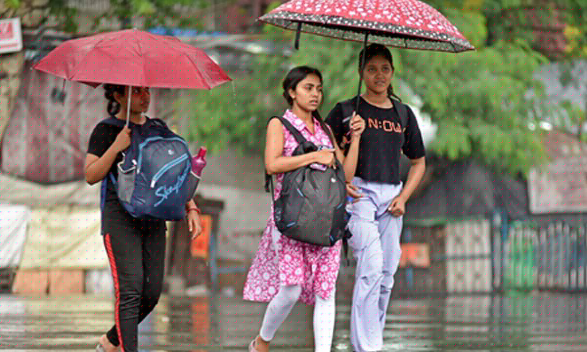 Hyderabad Weather Update: Heavy Rain and Thunderstorms in GHMC Areas