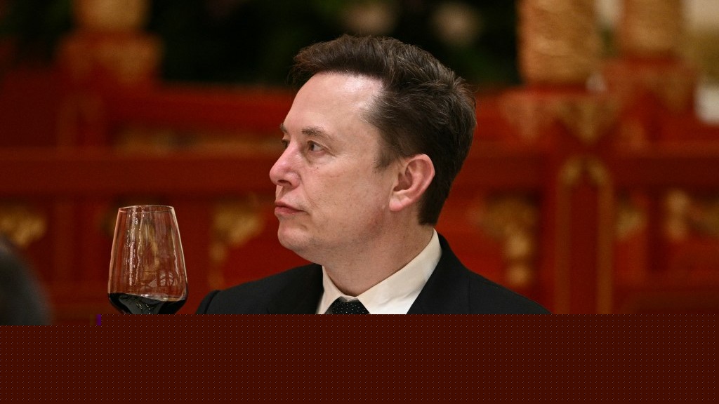 Elon Musk reiterates claim that UK is on verge of 'reckoning' due to Muslim immigration