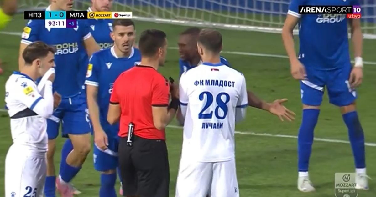 Kakva drama u Novom Pazaru: Sudija svirao penal za Mladost u 92. minutu, promašili ga, usledilo koškanje