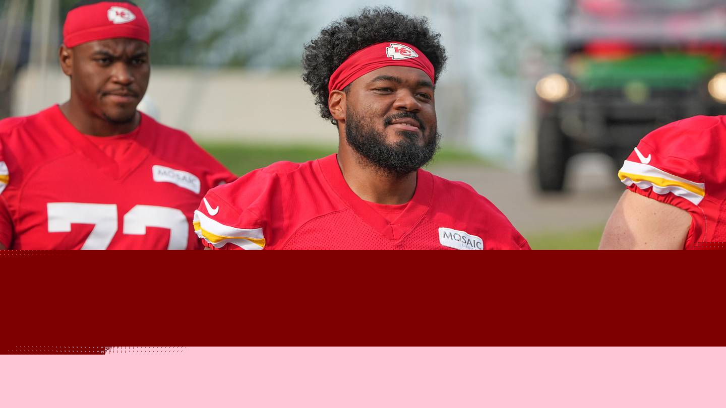 Chiefs OT Jaylon Moore Is Welcoming the Challenge From Rising Rookie Kahlil Benson