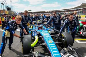 Sainz hints Williams stay despite Audi rumours