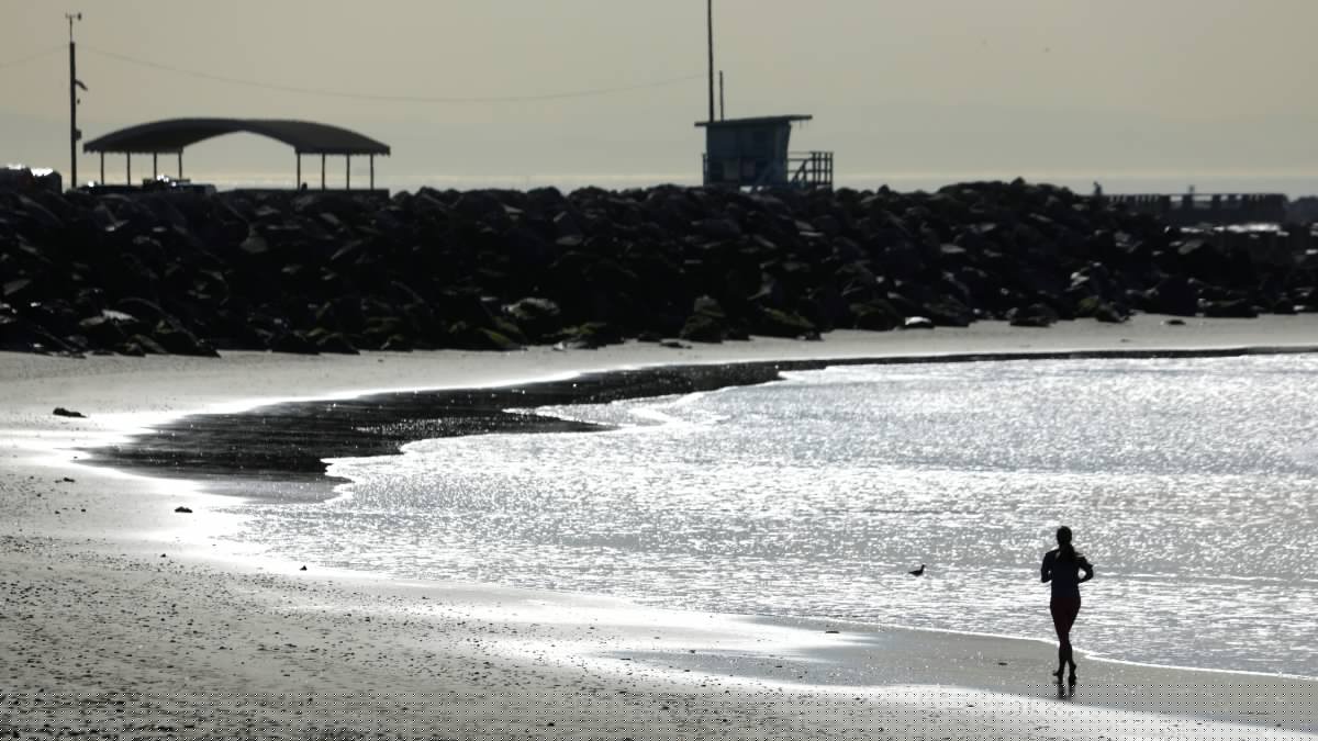 Dangerous conditions persist along SoCal coast amid heat wave