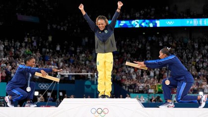 Disputa por medalla olímpica retirada a la gimnasta Jordan Chiles regresa a un tribunal suizo