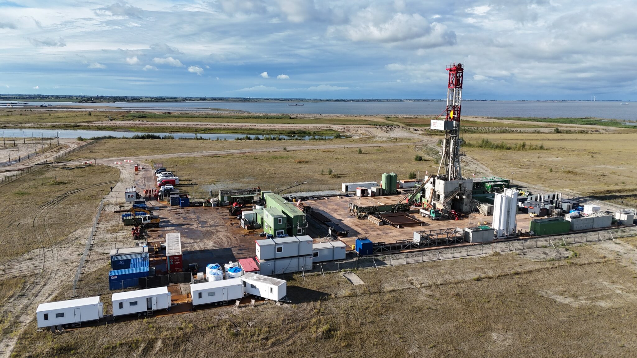 Exploratory geothermal drilling and well testing in Strandeiland, Netherlands completed