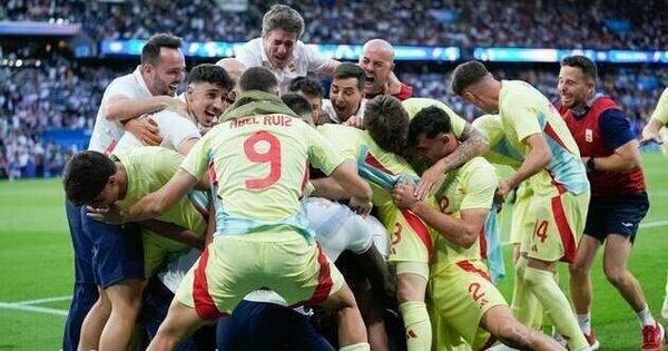 Spain reclaims No. 1 in FIFA world rankings; USA slides
