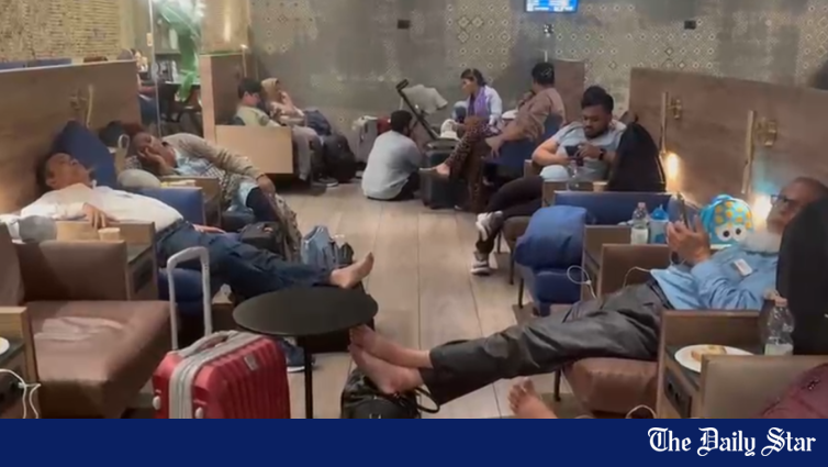 <a href="https://www.thedailystar.net/business/economy/aviation/news/stranded-40-hours-why-174-bangladeshi-passengers-had-stay-inside-rome-airport-4243631" hreflang="en">Stranded for 40 hours: Why 174 Bangladeshi passengers had to stay inside Rome airport</a>