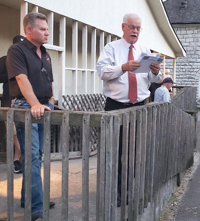 Brooks re-elected as county mayor