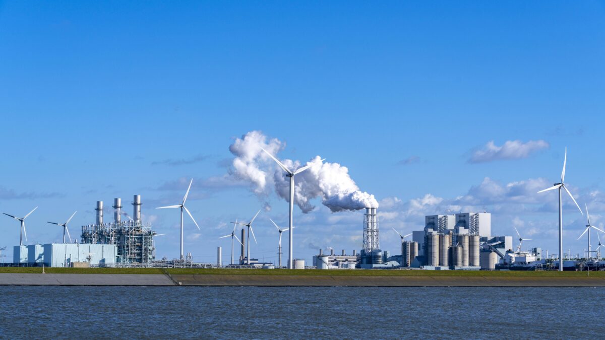 Gaskraftwerke: Die fossile Industrie liebt KI