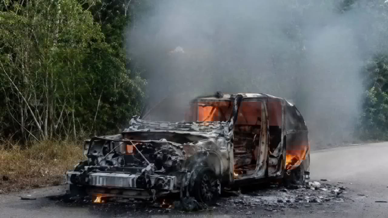 Investigation underway into burning vehicle found abandoned on Felipe Carrillo Puerto highway