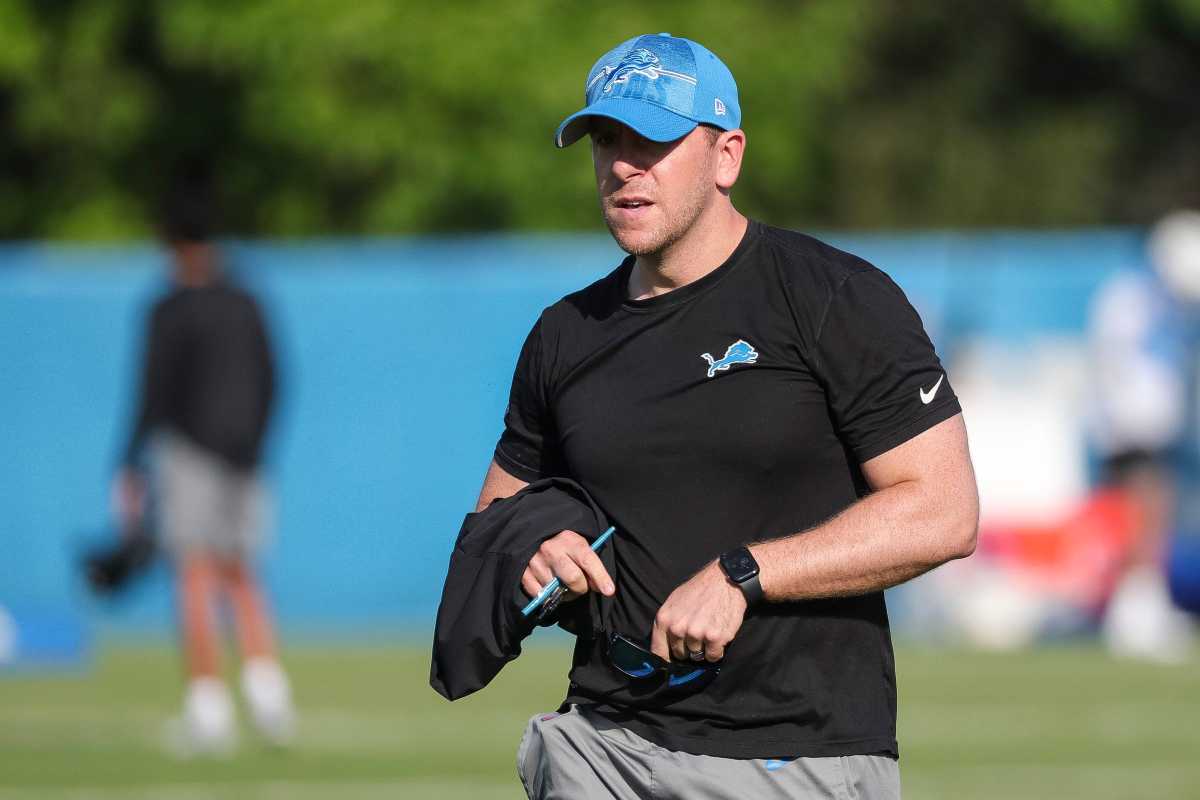 Jets make surprising hire, bring on Brian Duker as defensive coordinator