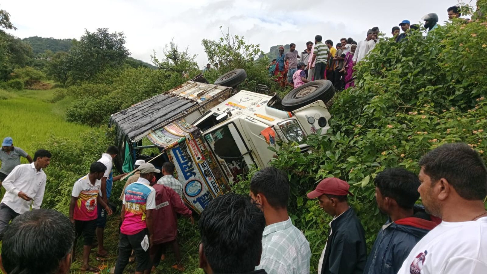One dead, six children among 13 injured as truck veers off road in Junnar