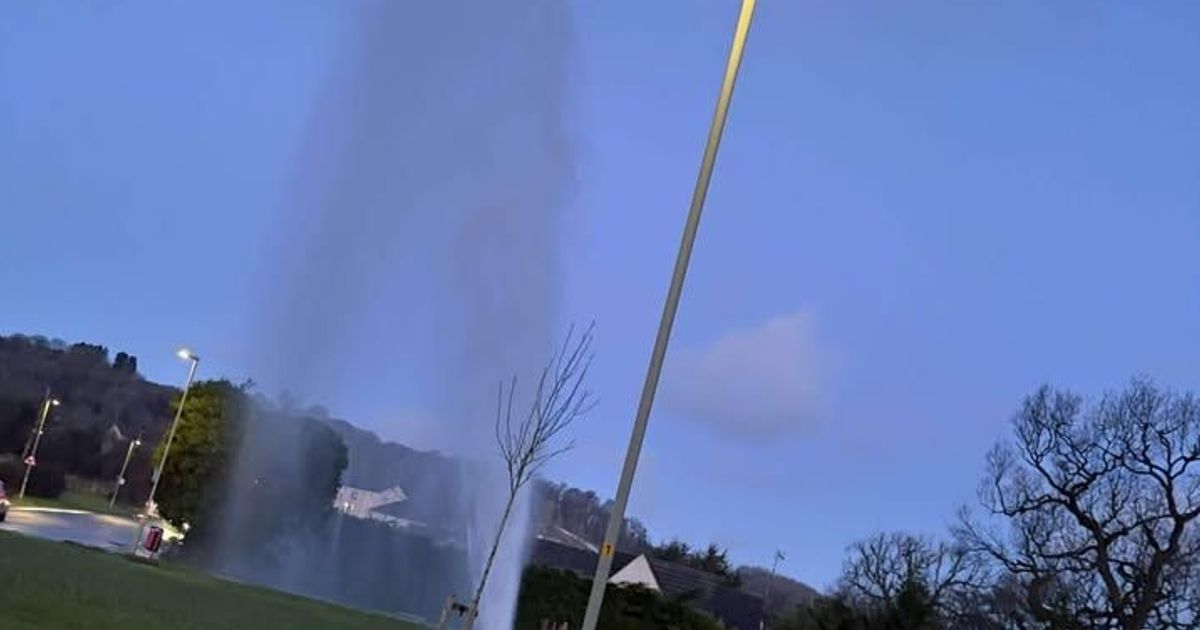 Burst pipe in Matson sends huge '20ft' water spurt shooting into the air