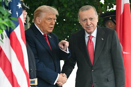 Turkey's President Erdogan offers Trump a teleconference with Iran