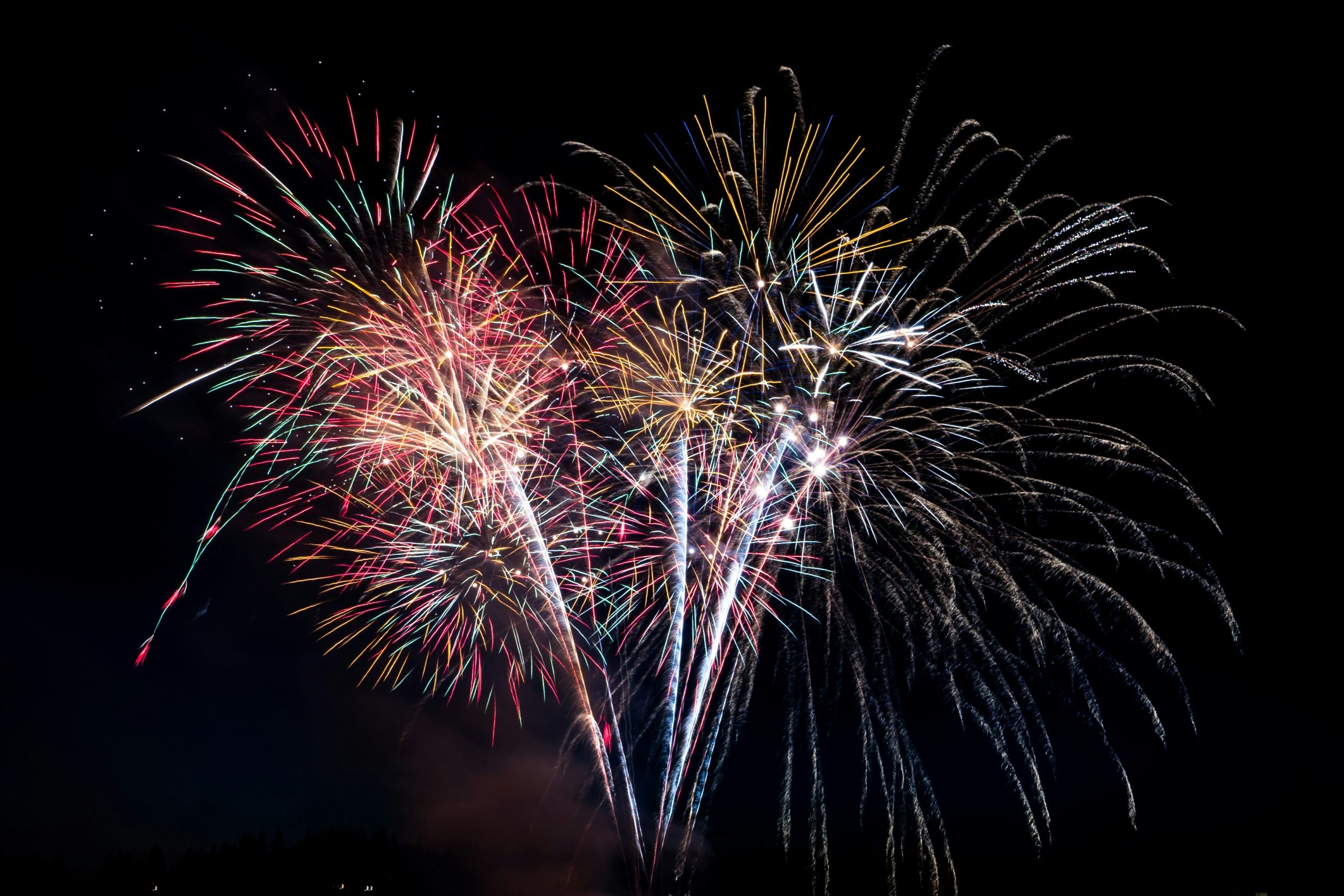 Mississauga staff push for citywide ban on consumer fireworks after surge in complaints