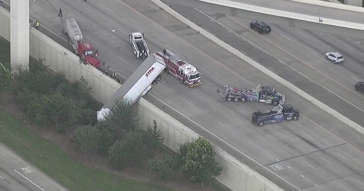 Houston traffic: 18-wheeler falls from Katy Freeway near SH-99