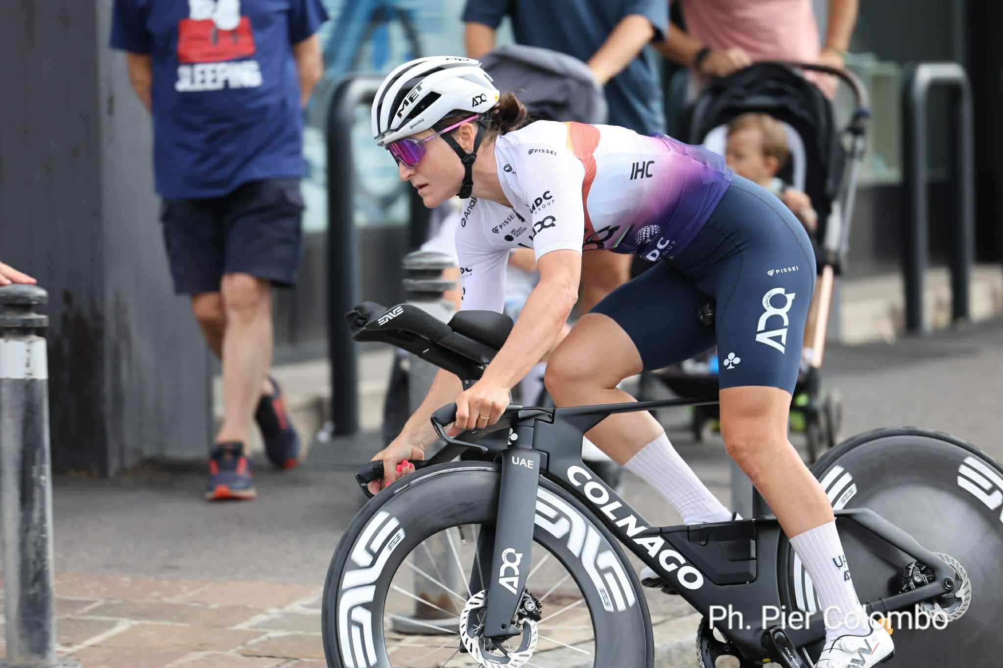 LIVE Ciclismo femminile, Europei 2025 in DIRETTA: assolo regale di Vollering, Longo Borghini fuori dal podio