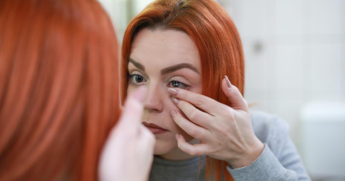 Rochdale optician urges Bury contact lens wearers to up hygiene routines