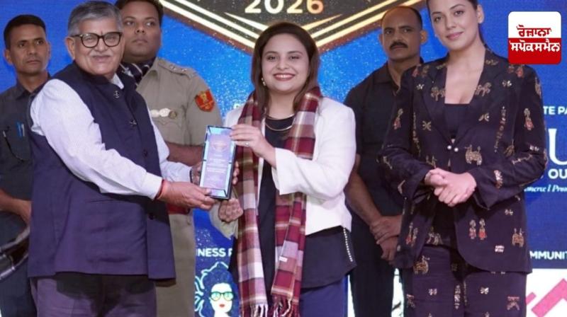 Dr. Neha Miglani Honoured with Excellence in Global Fashion Education Award