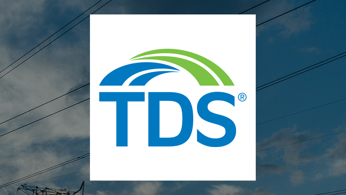 Head-To-Head Analysis: Shaw Communications (OTCMKTS:SJRWF) and Telephone and Data Systems (NYSE:TDS)