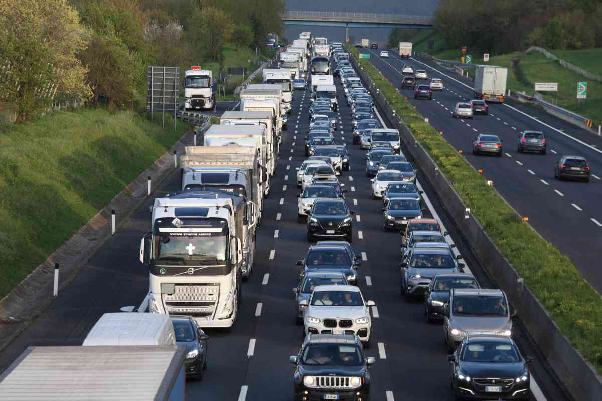 Strade chiuse il 9 ottobre, traffico in tilt in città