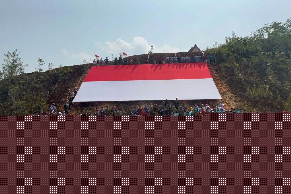 3,000 flags raised in Indonesia-Malaysia border for Independence Day