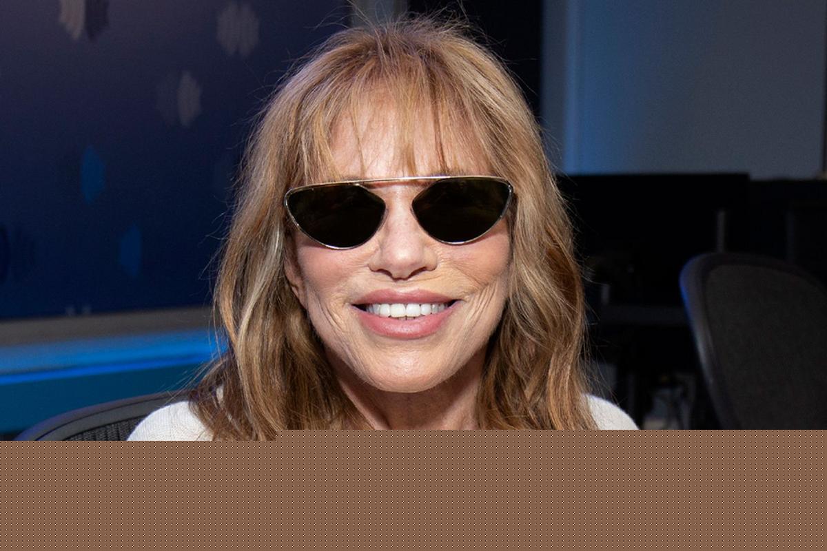Carly Simon Announces She Has Parkinson’s Disease