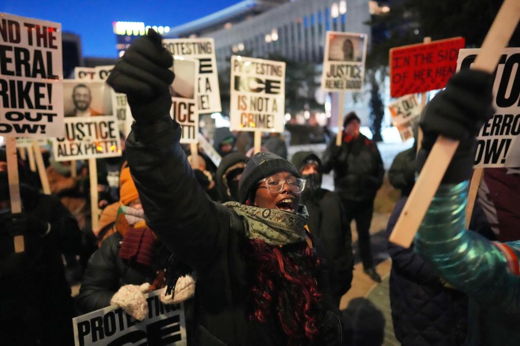 Manifestantes convocan a huelga nacional contra las políticas migratorias de Trump