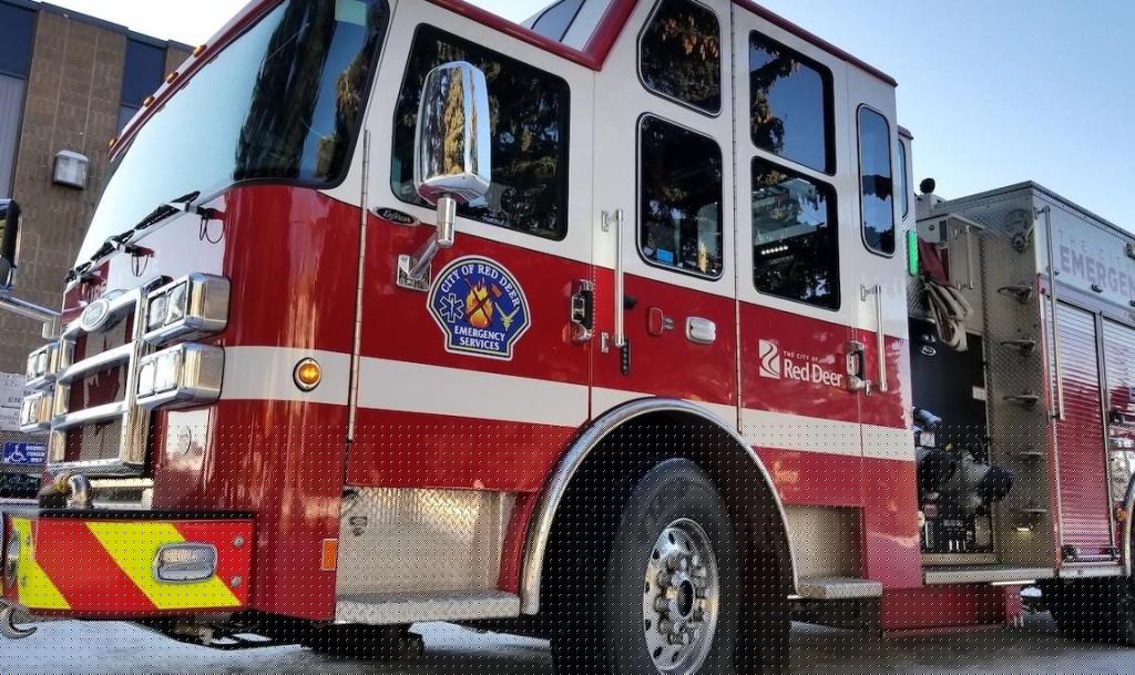 Red Deer Emergency Services fight house fire
