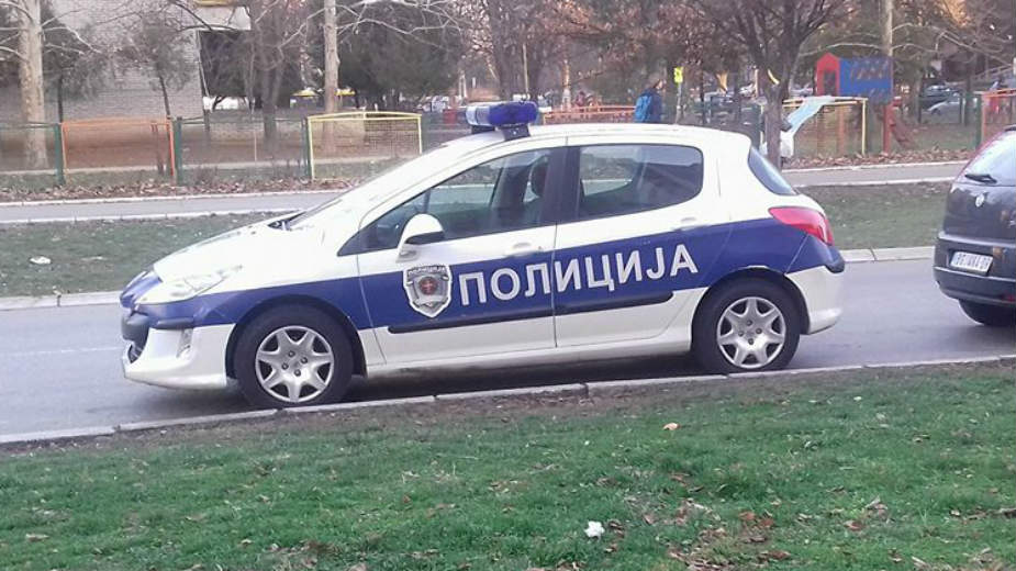 MUP: Jedna osoba poginula a četiri povređene u saobraćajnij nesreći kod Mladenovca