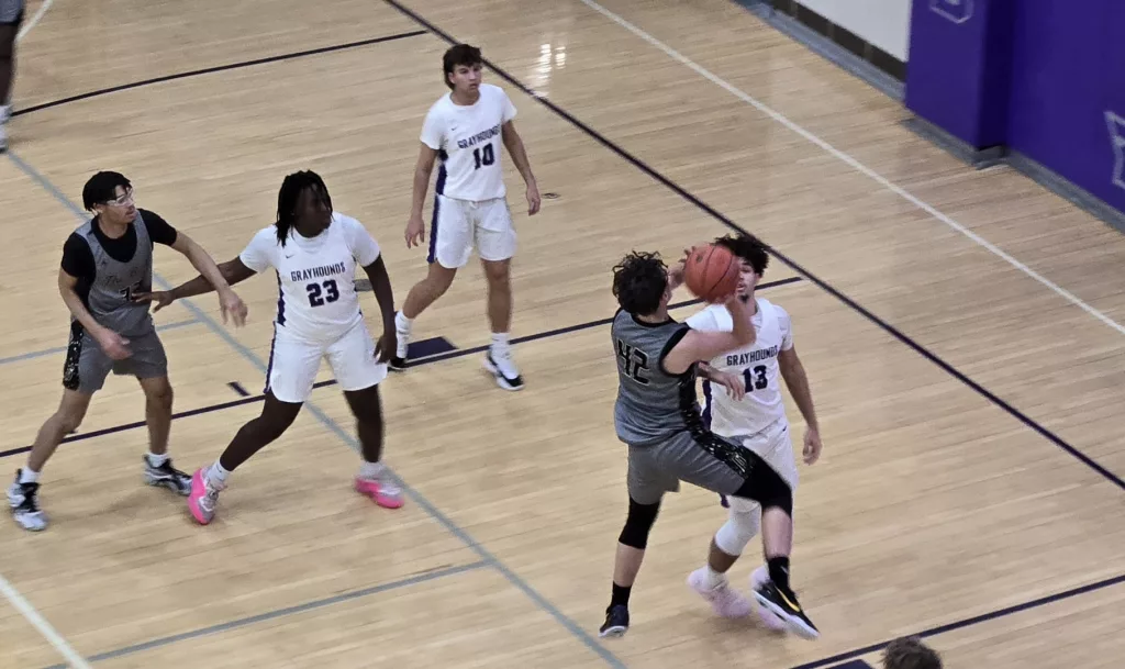 REPLAY: GHS Silver Streaks boys basketball @ Burlington