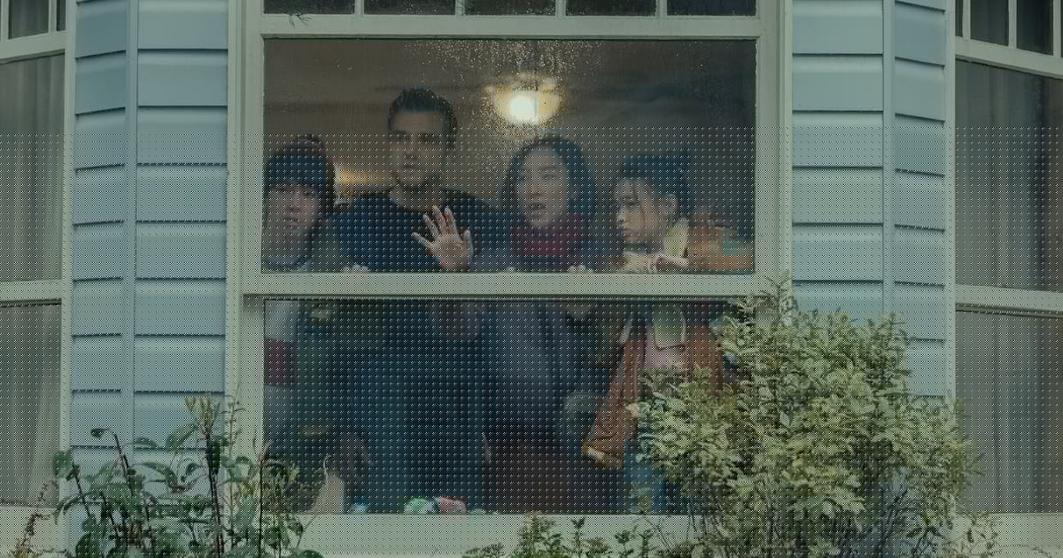 Netflix Just Quietly Released The Most Unpredictable Sci-Fi Thriller Of The Year