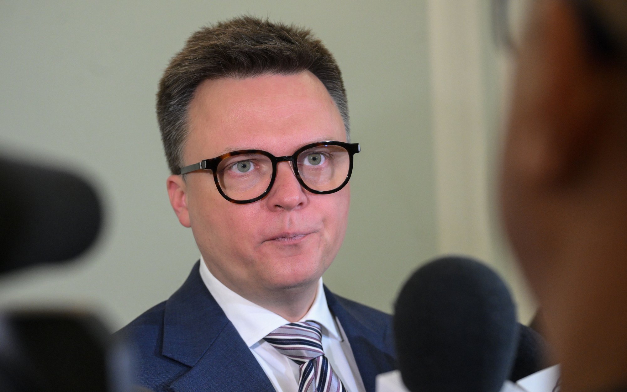 Sondaż: Czy Szymon Hołownia powinien nadal kierować Polską 2050? Znamy zdanie Polaków