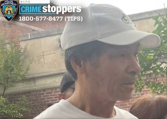 Suspect wanted for assaulting 81-year-old woman in front of Salvation Army community center in Jackson Heights: NYPD