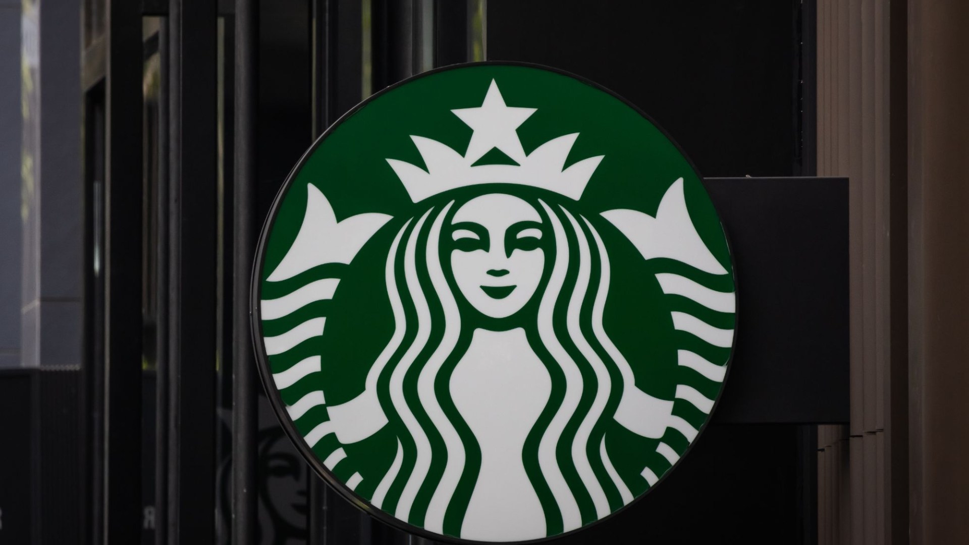 All Starbucks customers face points expiration change in March as brand takes dig at rival Dunkin’