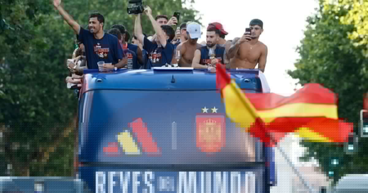 Nach Besuch bei König - Eine Million Fans empfing Spanien-Helden in Madrid