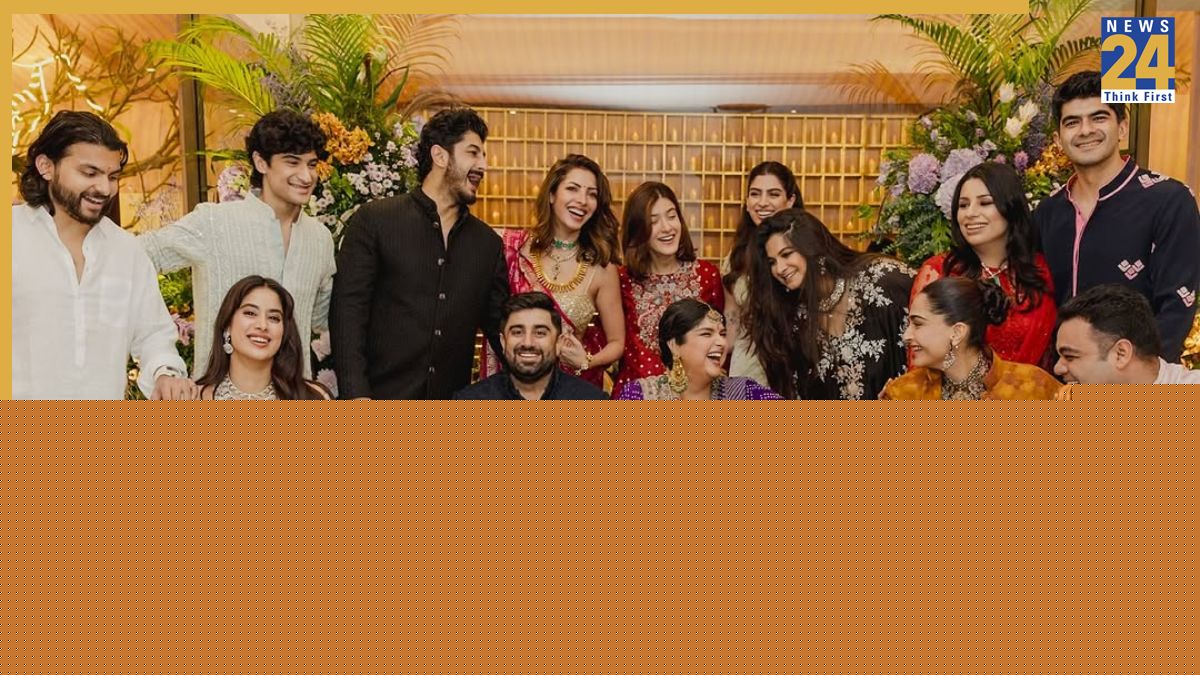 Anshula Kapoor shares first pictures from her engagement; poses happily with siblings Arjun, Janhvi and Khushi