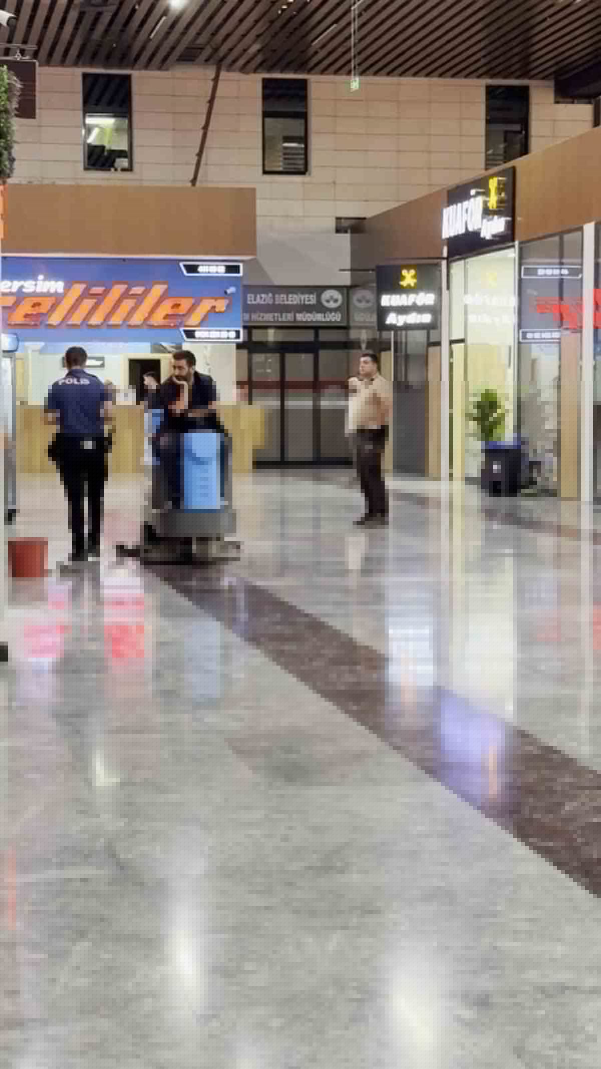 Elazığ'da Otobüs Terminalinde Silahlı Kavga: 1 Yaralı, 1 Gözaltı