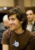 Comment on Aaron Swartz – family statement by Pressenza - Ανοιχτή πρόσβαση: ένα δυνατό μήνυμα στην ιδιωτικοποίηση της γνώσης