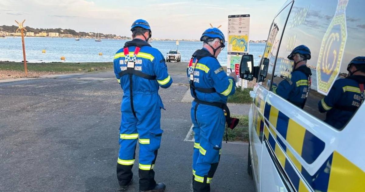 Person rescued from water in emergency medical incident in Poole
