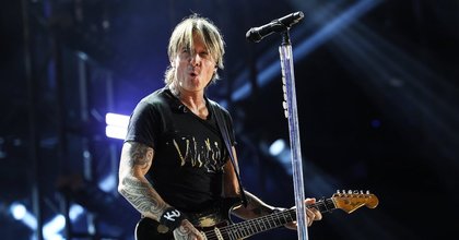 Keith Urban Changes Lyrics About Nicole Kidman to Include His 25-Year-Old Guitarist