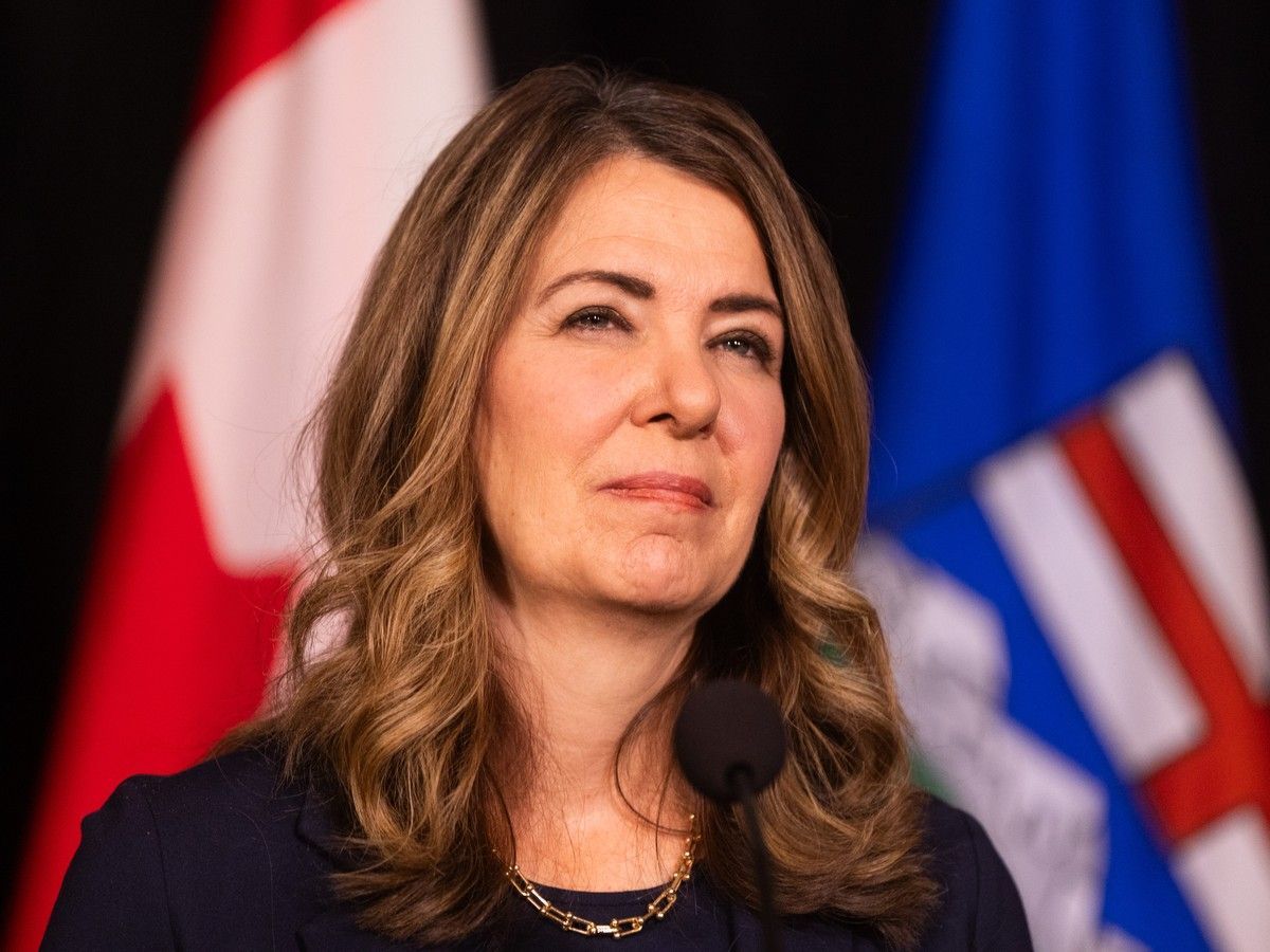 Premier Danielle Smith criticizes Edmonton police for video on hate reporting