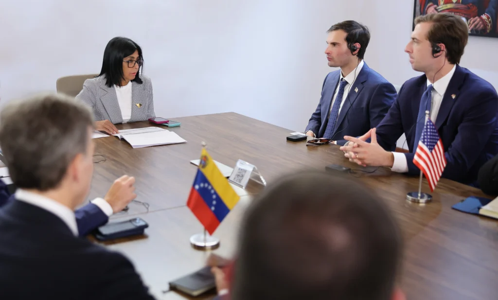 Venezuela and U.S. Hold High-level Talks to Review Bilateral Agenda