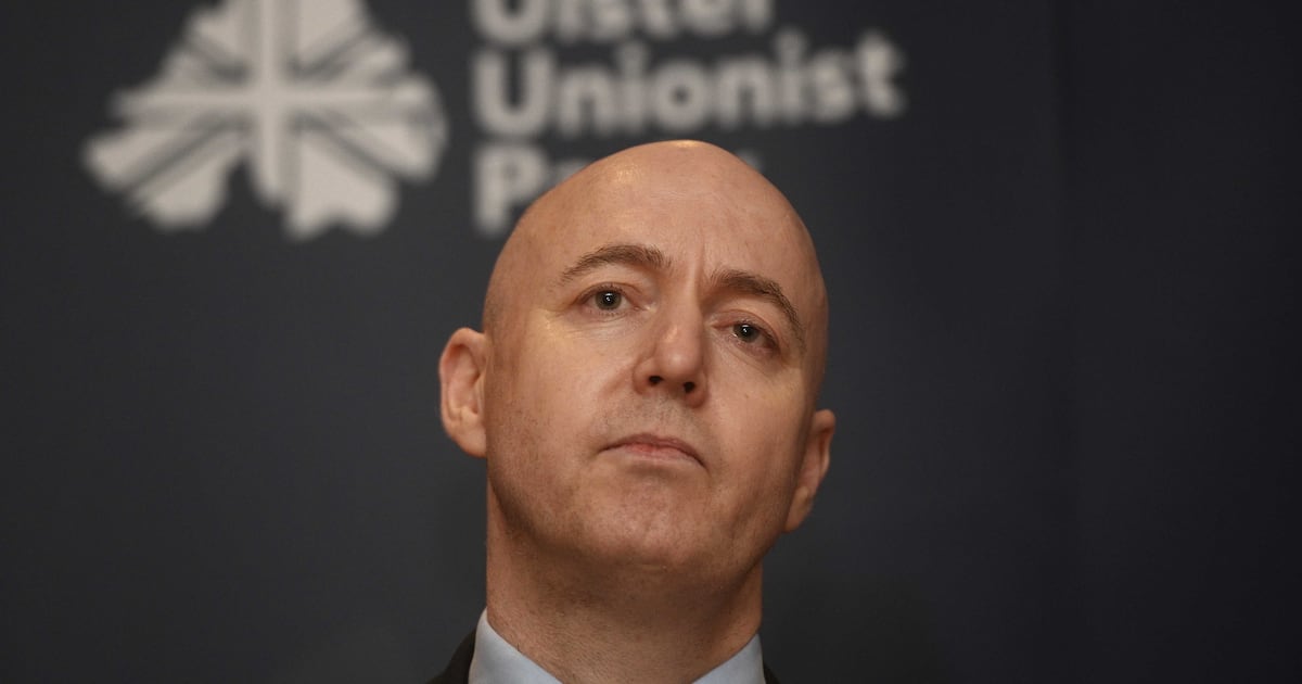 Loyalist rioters are ‘traitors, not patriots’, says UUP leader
