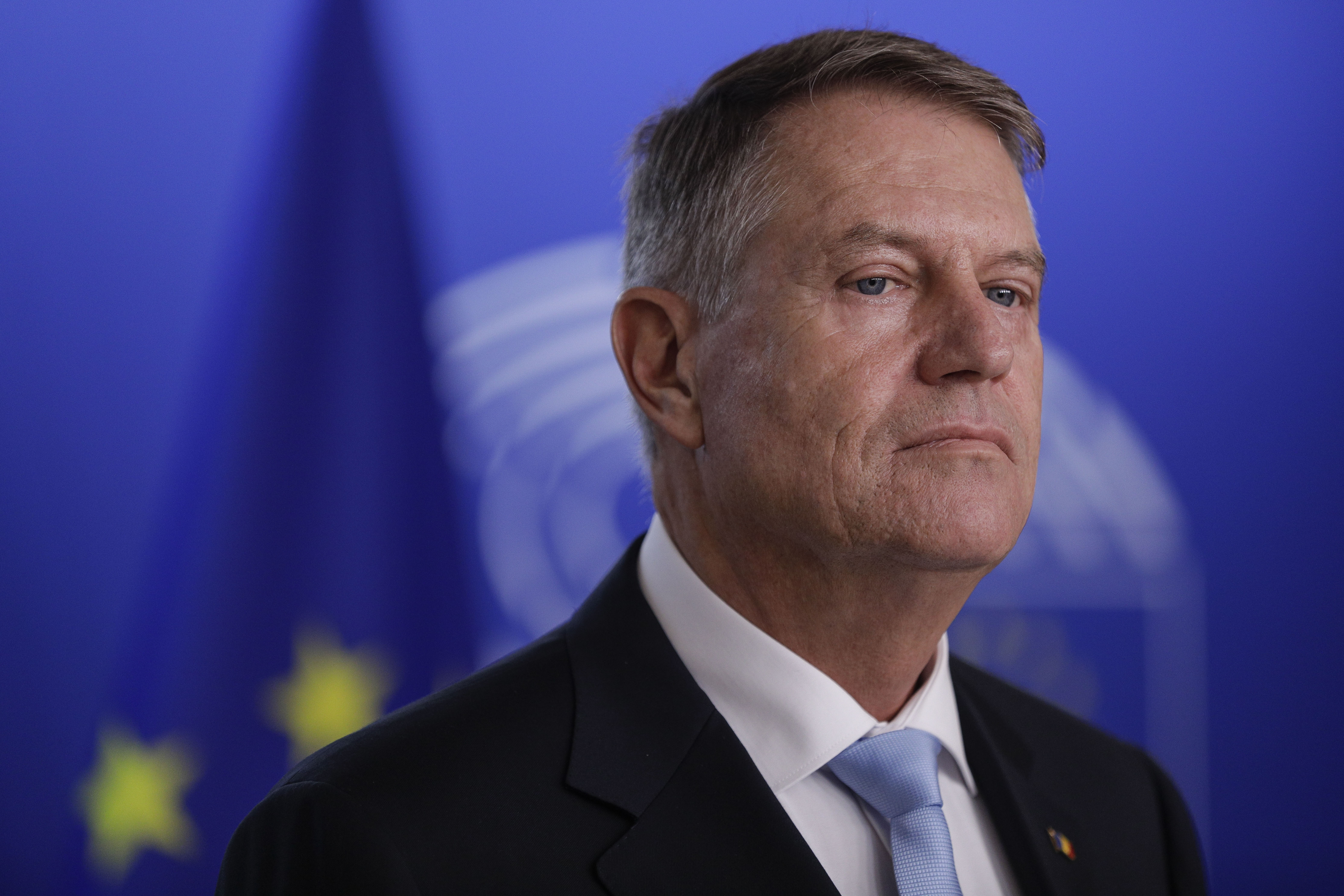 Klaus Iohannis, executat silit de ANAF. Fostul preşedinte, obligat să dea cheile casei din centrul Sibiului pe care a ocupat-o ilegal timp de 17 ani